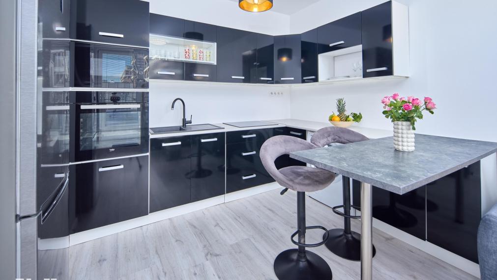 Neibrs | (2) izbový byt na prenájom s terasou a garážovým parkovacím miestom, Slnečnice - Petržalka