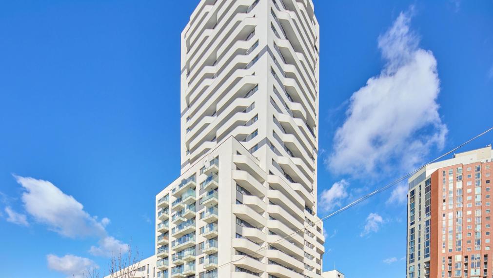 Neibrs | 3 izbový byt s balkónom (10m²) a garážovým parkovacím miestom v projekte Matadorka