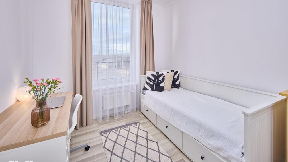 Neibrs | 3 izbový svetlý byt s balkónom (8m2) a parkovacím miestom