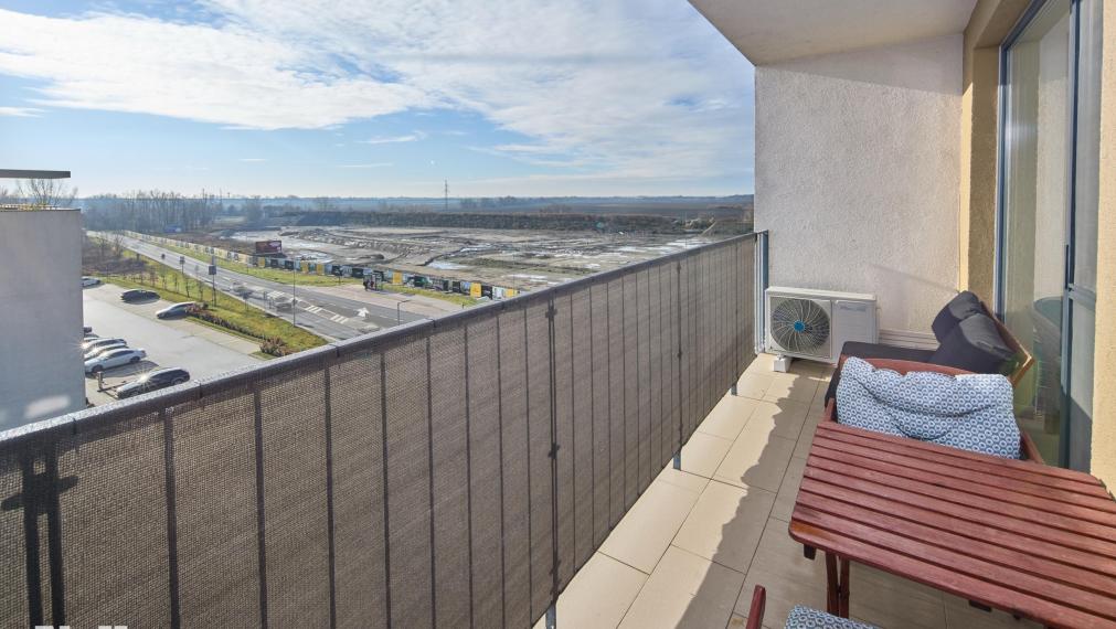 Neibrs | 3 izbový svetlý byt s balkónom (8m2) a parkovacím miestom