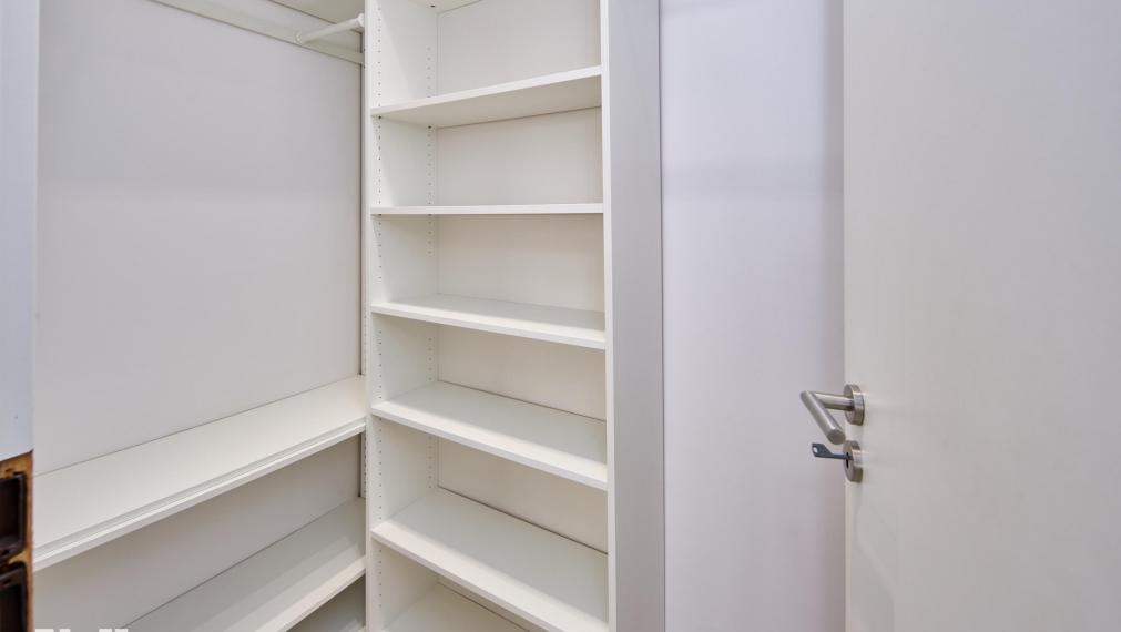 Neibrs | 3 izbový svetlý byt s balkónom (8m2) a parkovacím miestom