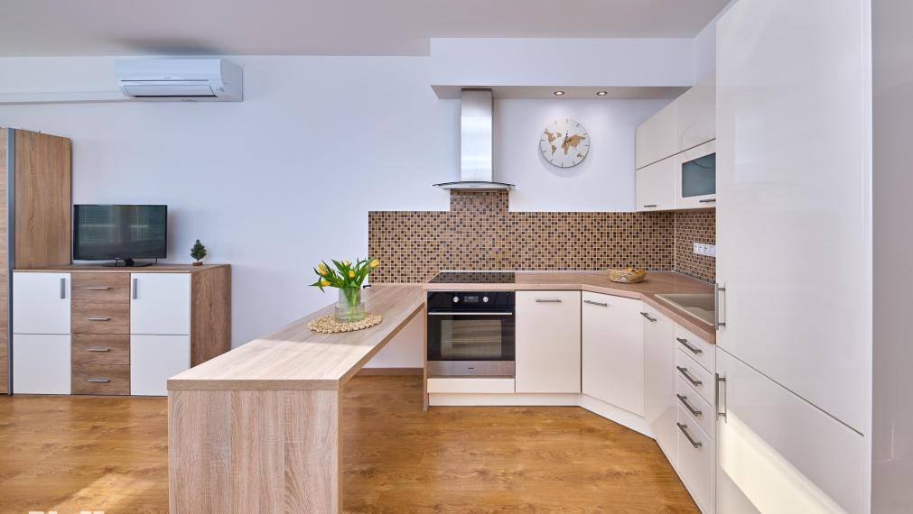 Neibrs | Garsónka - 1izb.byt,zariadený, loggia, klimatizácia