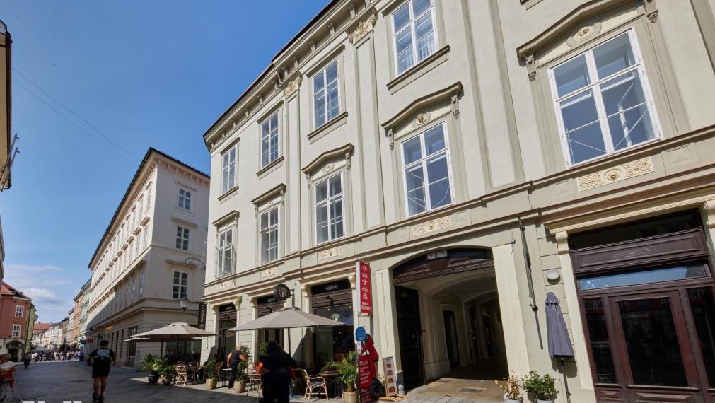 Neibrs | Na prenájom kancelária v krásnej historickej budove, 155m2, 1p., Laurinská, Staré Mesto, Bratislava I