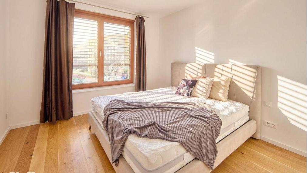 Neibrs | REZERVOVANÉ- Nový zariadený 2 izb.byt, balkón, stropné chladenie, voľný IHNEĎ