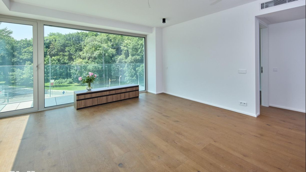 Neibrs | (4) izbový byt v štandarde s parkovacím miestom v projekte LIGET – Petržalka