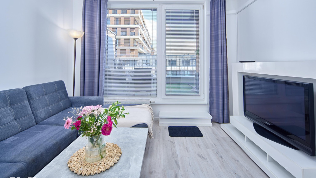 Neibrs | (2) izbový byt na prenájom s terasou a garážovým parkovacím miestom, Slnečnice - Petržalka