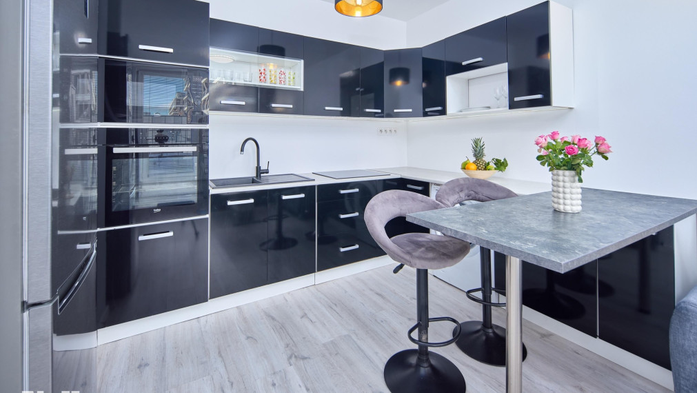 Neibrs | (2) izbový byt na prenájom s terasou a garážovým parkovacím miestom, Slnečnice - Petržalka