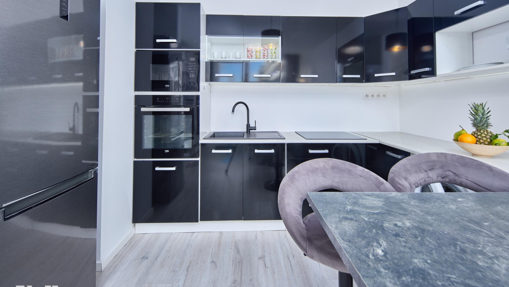 Neibrs | (2) izbový byt na prenájom s terasou a garážovým parkovacím miestom, Slnečnice - Petržalka