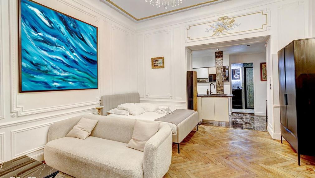 Neibrs | Na predaj výnimočný slnečný Loft s balkónom v srdci NICE pri mori, Quartier de Fleurs, NICE, Francúzsko