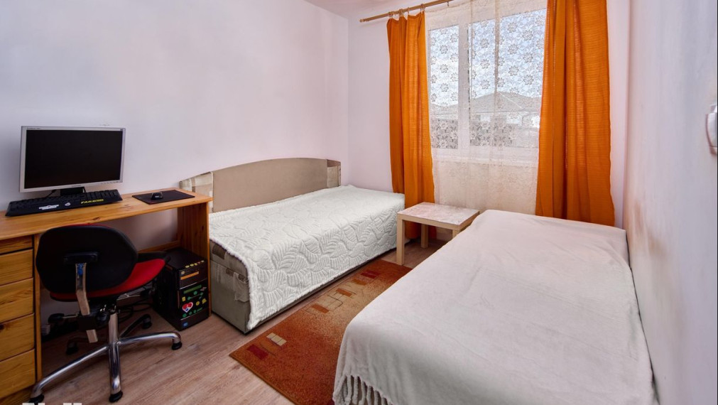 Neibrs | REZERVOVANÉ- 4 izb. dom v radovej zástavbe, terasa, 2 parkovacie miesta