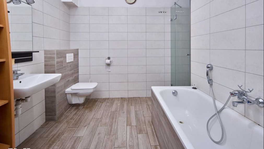 Neibrs | REZERVOVANÉ- 4 izb. dom v radovej zástavbe, terasa, 2 parkovacie miesta