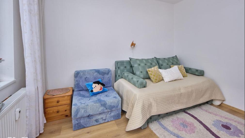 Neibrs | predaj (4) izbový veľkometrážny byt v obci Hodruša - Hámre okres Žarnovica