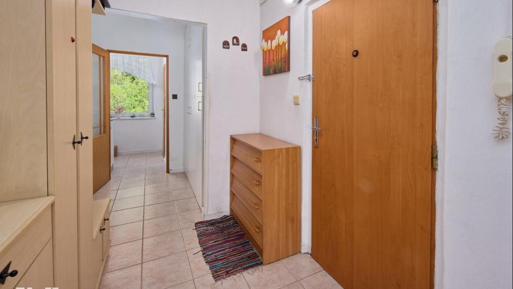 Neibrs | predaj (4) izbový veľkometrážny byt v obci Hodruša - Hámre okres Žarnovica