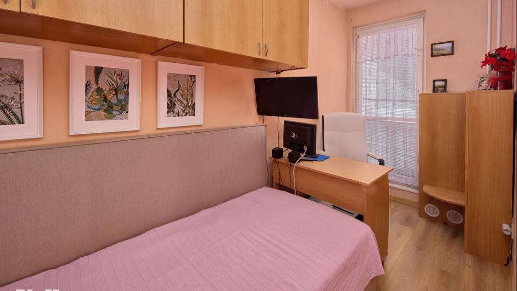 Neibrs | predaj (4) izbový veľkometrážny byt v obci Hodruša - Hámre okres Žarnovica