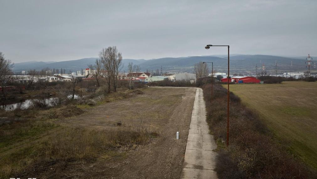 Neibrs | prenájom: pozemok BA III VAJNORY - 3965m2