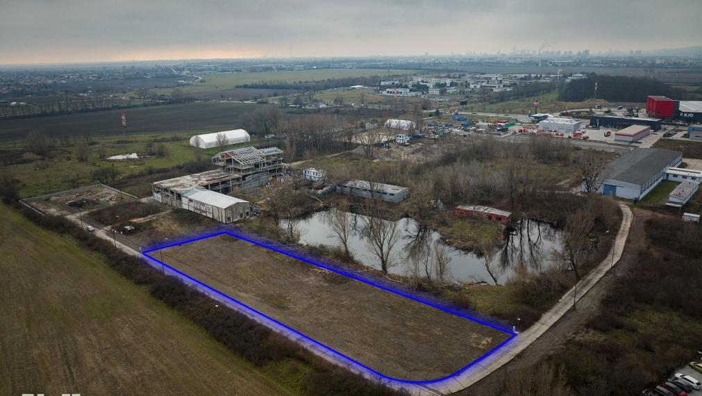 Neibrs | prenájom: pozemok BA III VAJNORY - 3965m2