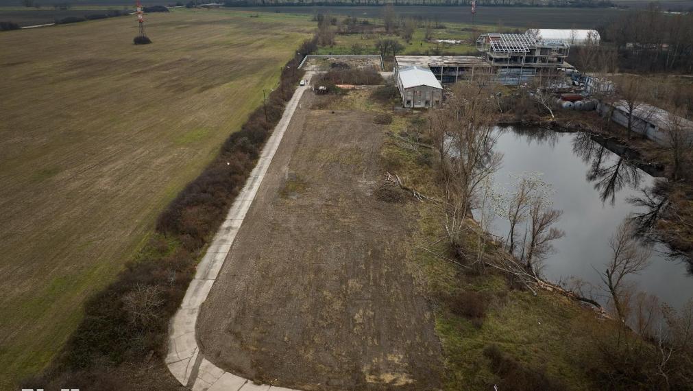 Neibrs | prenájom: pozemok BA III VAJNORY - 3965m2