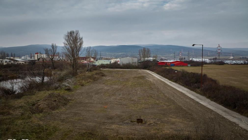 Neibrs | prenájom: pozemok BA III VAJNORY - 3965m2