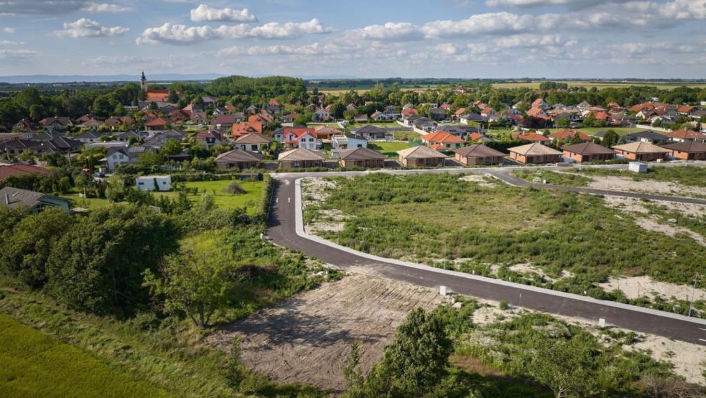 Neibrs | Investičný pozemok s právoplatným SP na Rodinný dvojdom s dvomi bytovými jednotkami, 505 m2