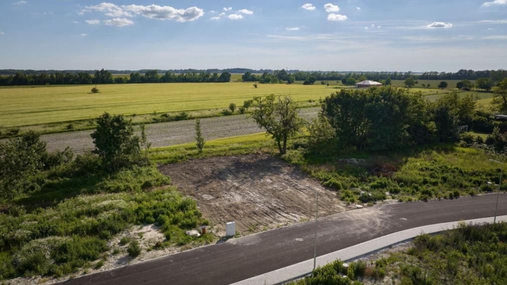 Neibrs | Investičný pozemok s právoplatným SP na Rodinný dvojdom s dvomi bytovými jednotkami, 505 m2