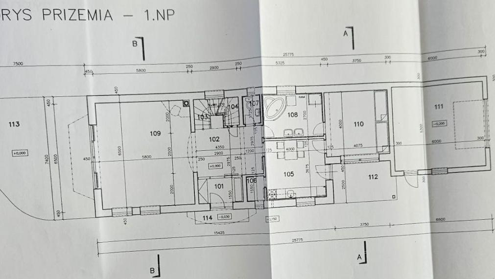 Neibrs | REZERVOVANÉ - Predaj 6 izb. RD s garážou a vínnou pivničkou na pozemku 2775 m2