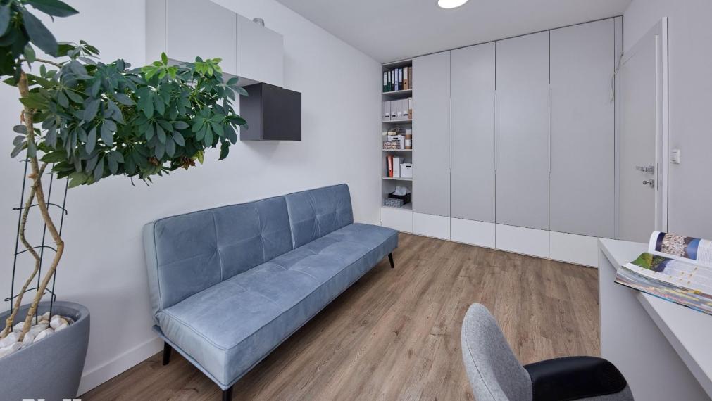 Neibrs | Krásny 5izb. dom, priestranný, krb, vonkajší bazén, krásna záhrada