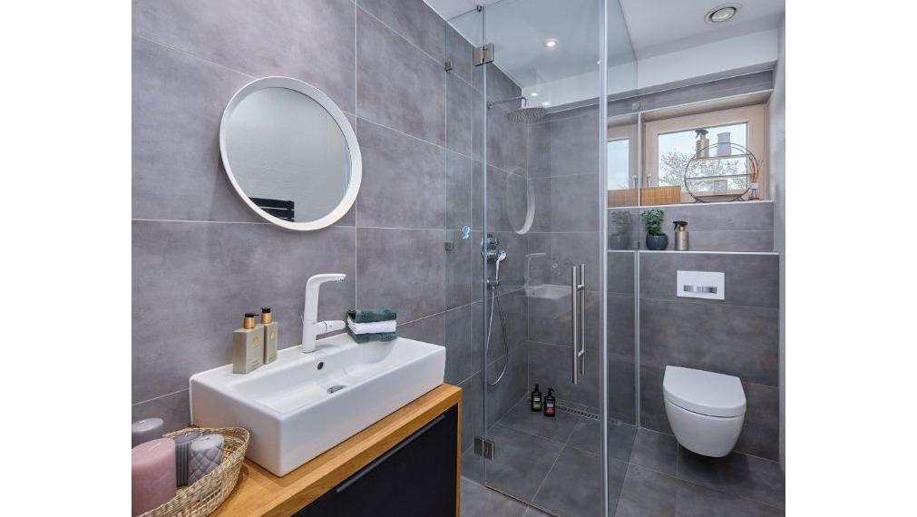 Neibrs | Krásny 5izb. dom, priestranný, krb, vonkajší bazén, krásna záhrada