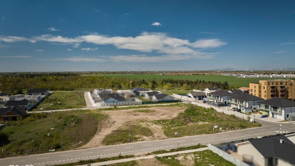 Neibrs | posledný voľný stavebný pozemok - ideálne miesto pre Váš rodinný dom