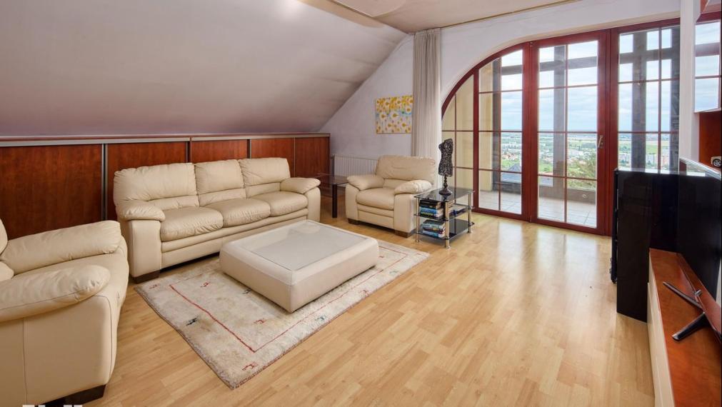 Neibrs | Exkluzívne na predaj luxusná vila s wellness, fitness, záhradou, bazénom, garážou, Chladná ul., Rača, Bartislava III