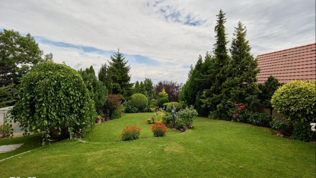 Neibrs | Exkluzívne na predaj luxusná vila s wellness, fitness, záhradou, bazénom, garážou, Chladná ul., Rača, Bartislava III