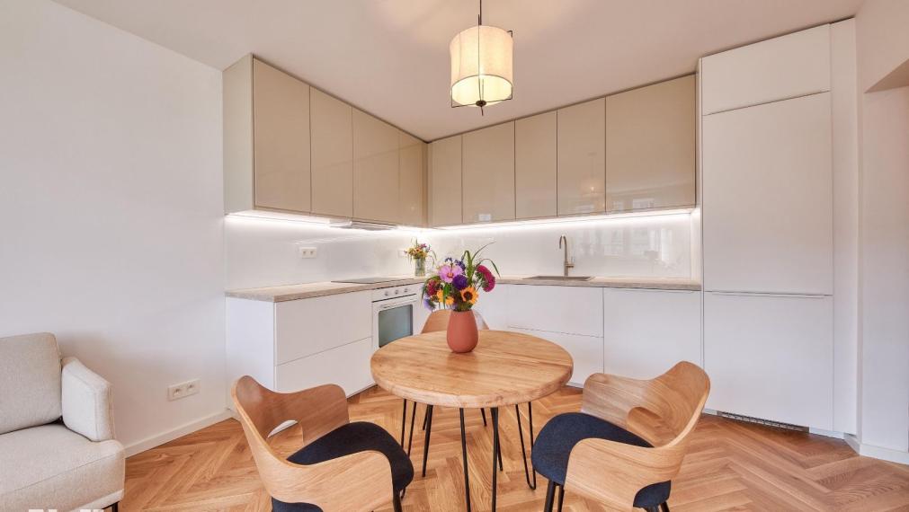 Neibrs | Prenájom 2 izb. bytu po kompletnej rekonštrukcii s balkónom, Exnárova ul. Ružinov