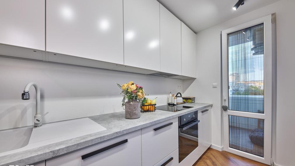 Neibrs | Dizajnový 3 izb. byt s 2 loggiami a balkónom, Martinčekova ul. Ružinov