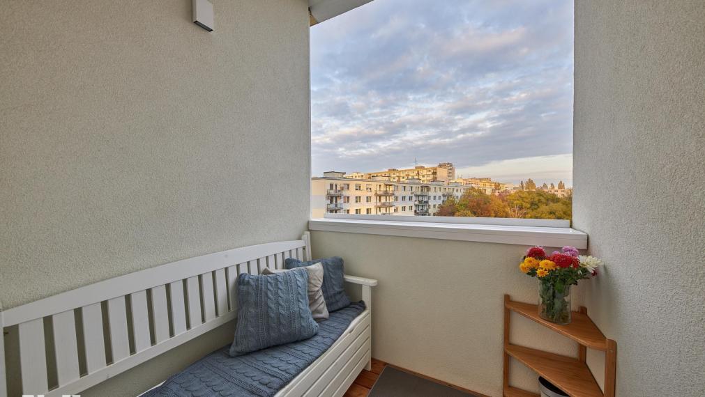 Neibrs | Dizajnový 3 izb. byt s 2 loggiami a balkónom, Martinčekova ul. Ružinov