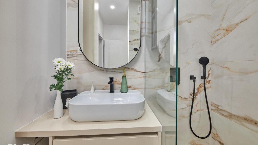 Neibrs | Dizajnový 3 izb. byt s 2 loggiami a balkónom, Martinčekova ul. Ružinov