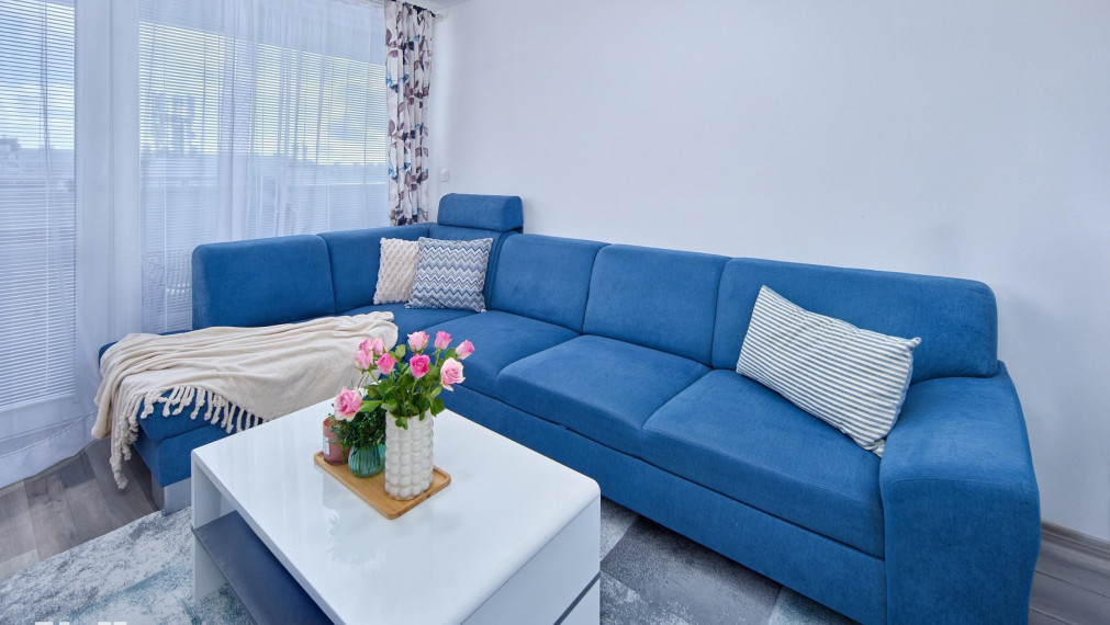 Neibrs | 3 izbový byt s balkónom (10m²) a garážovým parkovacím miestom v projekte Matadorka