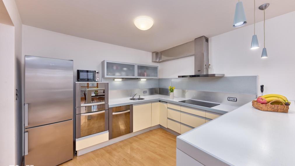 Neibrs | Dvojgaráž, tichá rezidencia, 112m² | Ideálny domov pre rodinu aj so psíkom