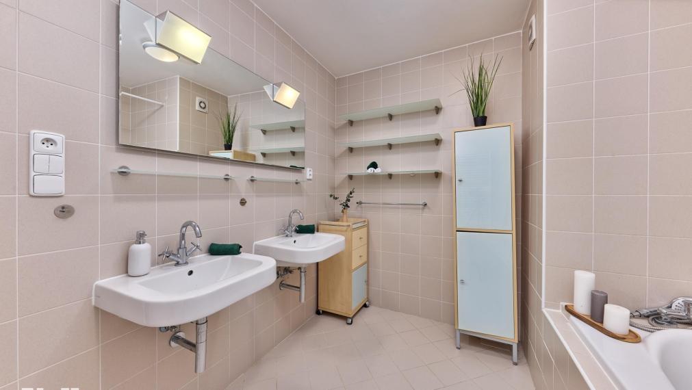 Neibrs | Dvojgaráž, tichá rezidencia, 112m² | Ideálny domov pre rodinu aj so psíkom