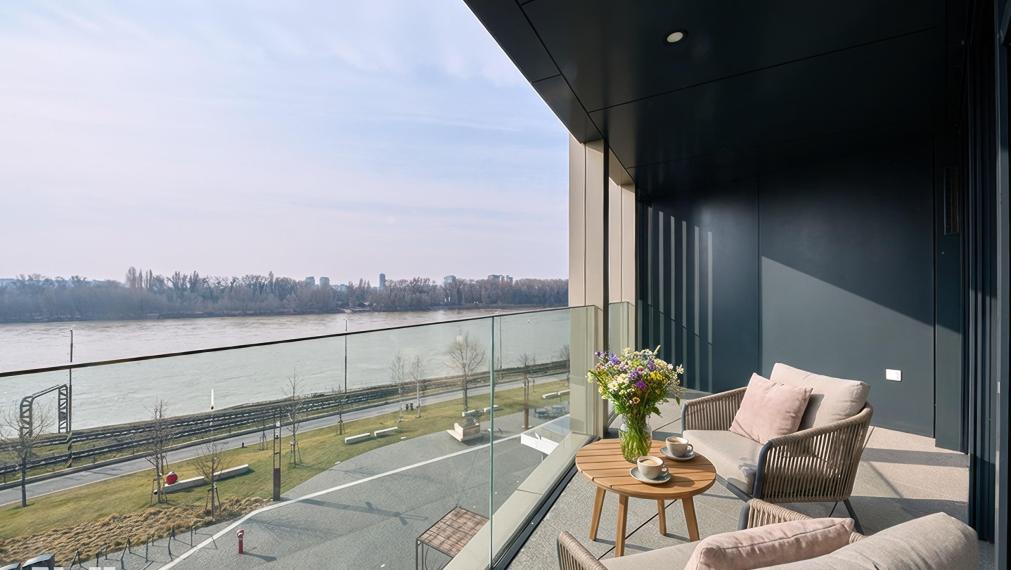 Neibrs | Eurovea Riverside | Prenájom luxusného 4- izbového bytu, 2x parking, 2x pivničná kobka