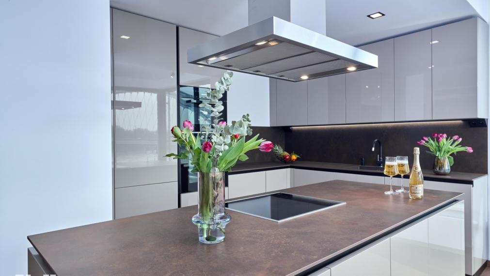 Neibrs | Eurovea Riverside | Prenájom luxusného 4- izbového bytu, 2x parking, 2x pivničná kobka