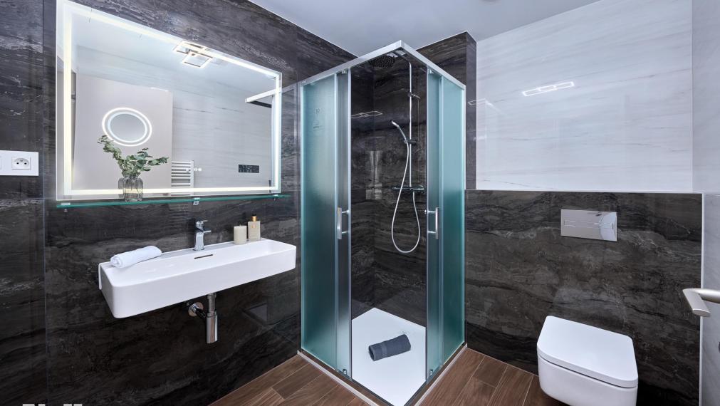 Neibrs | Eurovea Riverside | Prenájom luxusného 4- izbového bytu, 2x parking, 2x pivničná kobka