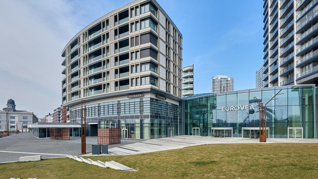 Neibrs | Eurovea Riverside | Prenájom luxusného 4- izbového bytu, 2x parking, 2x pivničná kobka