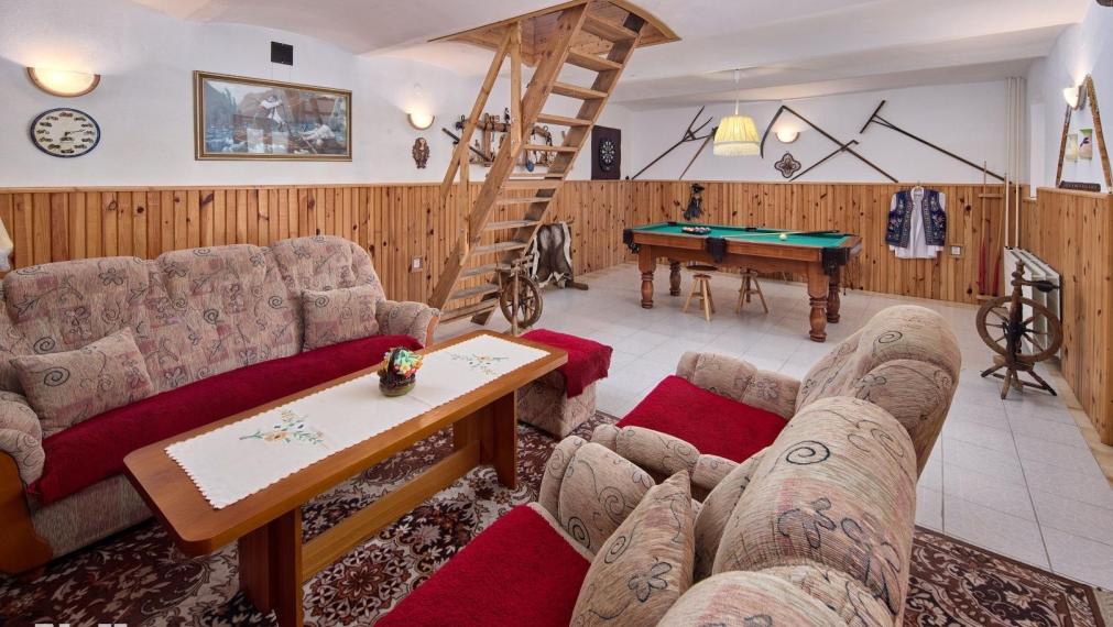 Neibrs |  Veľký 5izb RD, 2549m2 pozemok, kanalizácia, stodola, dielne, garáž, 