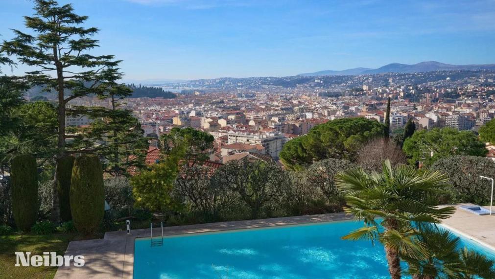 Neibrs | Na predaj krásny 5i byt , 164m2, 2x garáž, 2x kobka, bazén,prestížna lokalita 5min od mora, Nice, Francúzsko 