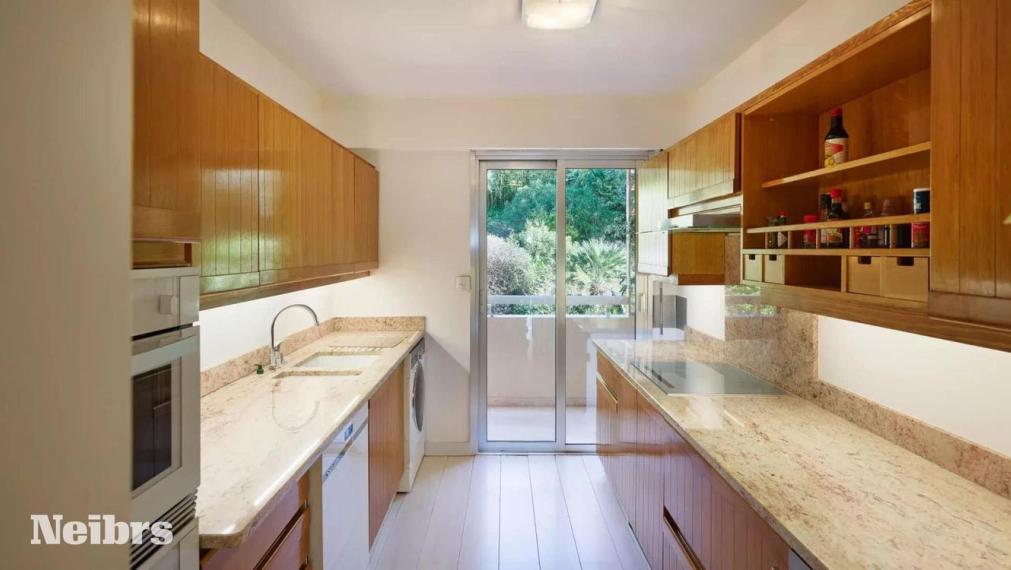 Neibrs | Na predaj krásny 5i byt , 164m2, 2x garáž, 2x kobka, bazén,prestížna lokalita 5min od mora, Nice, Francúzsko 