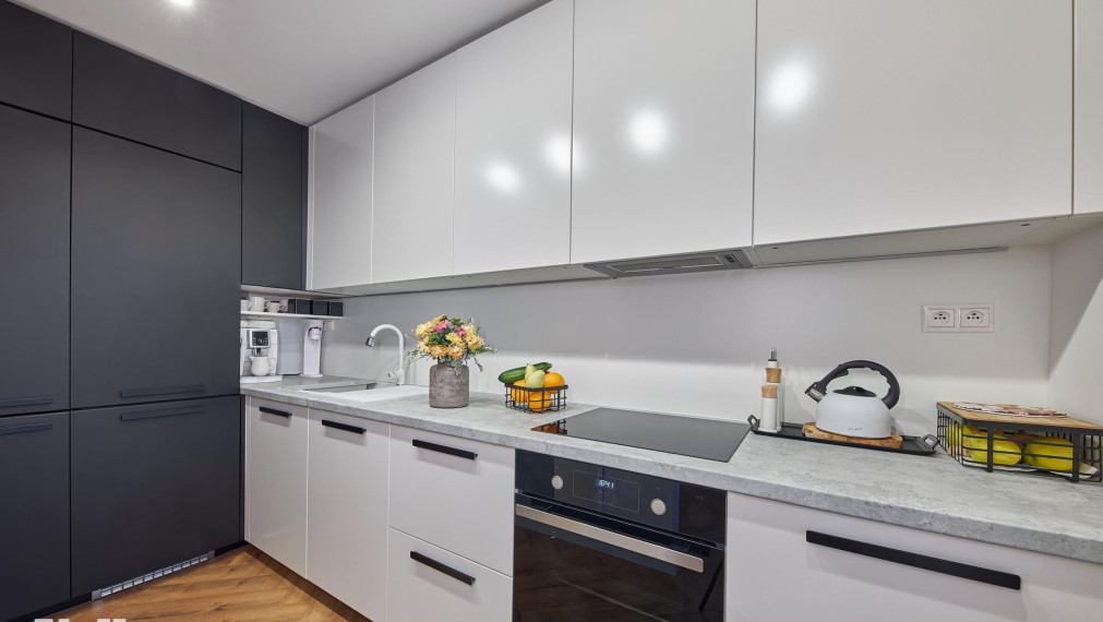 Neibrs | Dizajnový 3 izb. byt s 2 loggiami a balkónom, Martinčekova ul. Ružinov