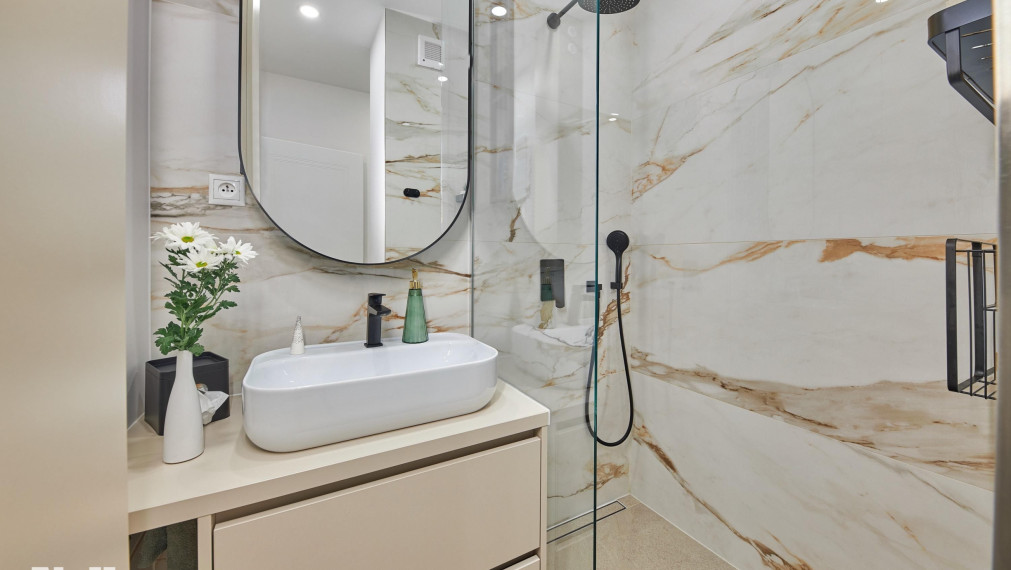 Neibrs | Dizajnový 3 izb. byt s 2 loggiami a balkónom, Martinčekova ul. Ružinov