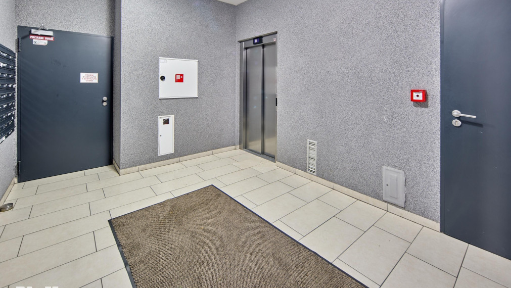 Neibrs | 3 izbový svetlý byt s balkónom (8m2) a parkovacím miestom