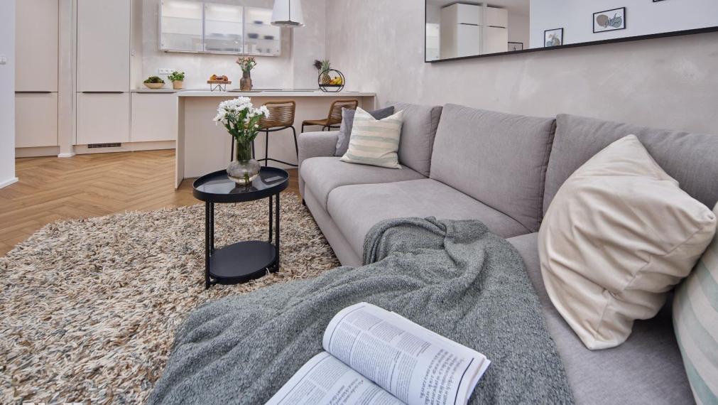 Neibrs | Kesselbauer - Veľmi vkusný 2 izb. byt vo vypredanom projekte, zariadený, ihneď k dispozícii