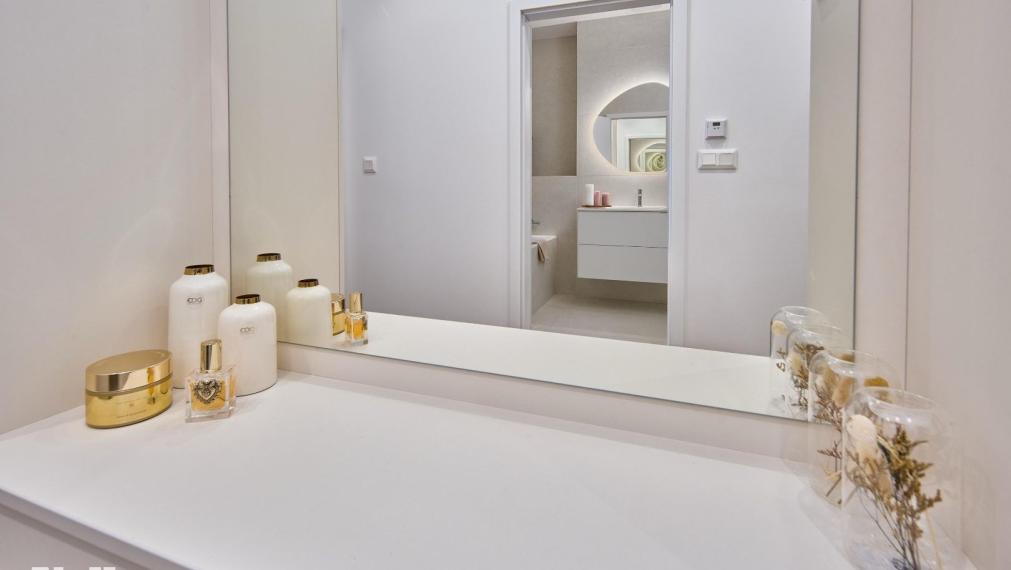 Neibrs | Kesselbauer - Veľmi vkusný 2 izb. byt vo vypredanom projekte, zariadený, ihneď k dispozícii