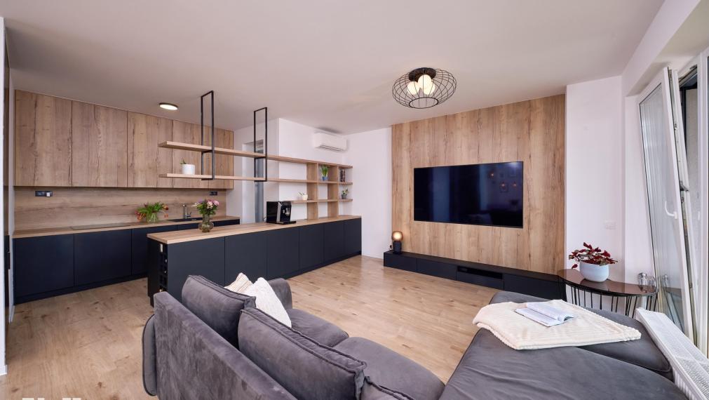 Neibrs |  4 - izbový priestranný byt na najvyššom poschodí v projekte Slnečnice – Viladomy.  